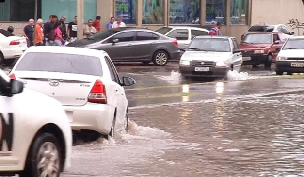 Alagamento em Vitória. Foto: Reprodução/TV Vitória