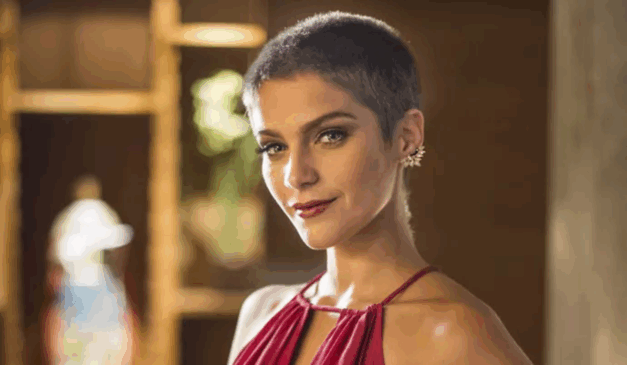 Isabella Santoni raspou a cabeça para viver Letícia em 'A Lei do Amor' (Foto: Estevam Avellar/Globo)
