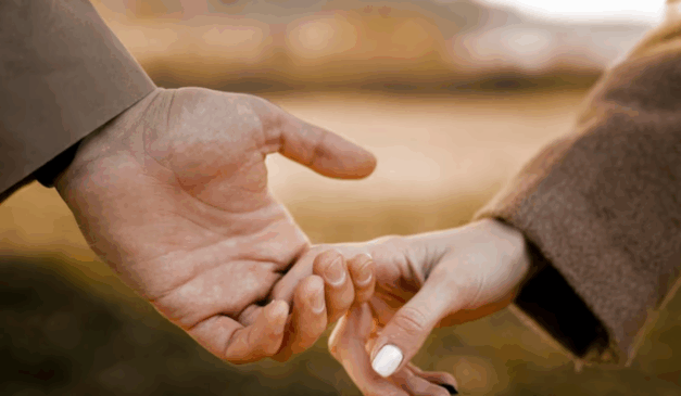 Casal apaixonado (Freepik)