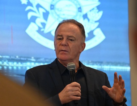 Governado Renato Casagrande