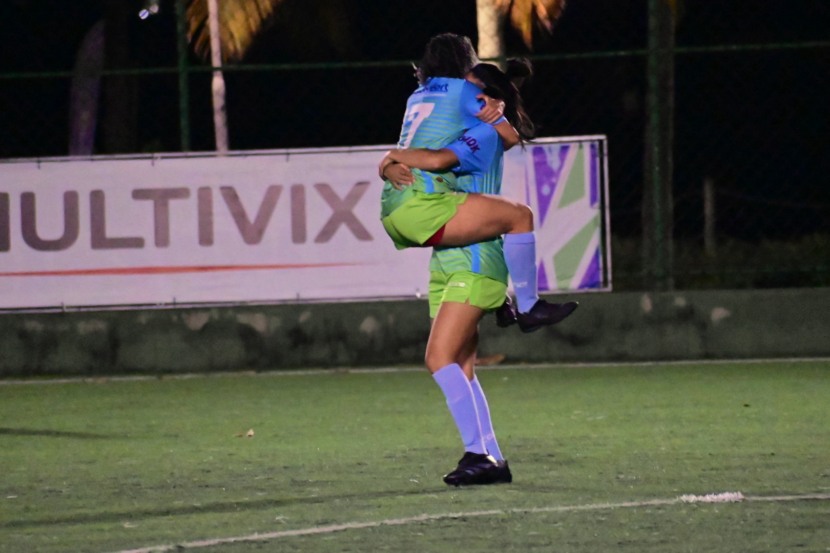 Copa Vitória das Comunidades: MDE x Luso Serrano. Campo do Lolão. Vitória