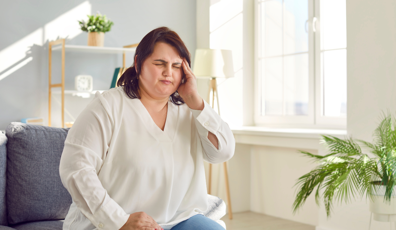 Sinais que seu corpo está cansado e não aguenta mais a gordura corporal/Canva