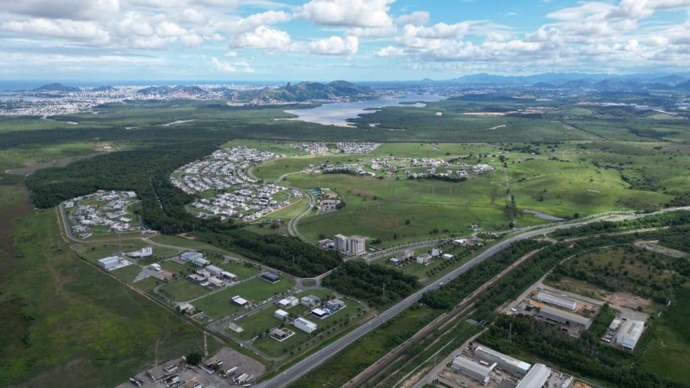 oto aérea do bairro de Jacuhy, destacando a Rodovia do Contorno e o Alphaville (Foto: arquivo pessoal)