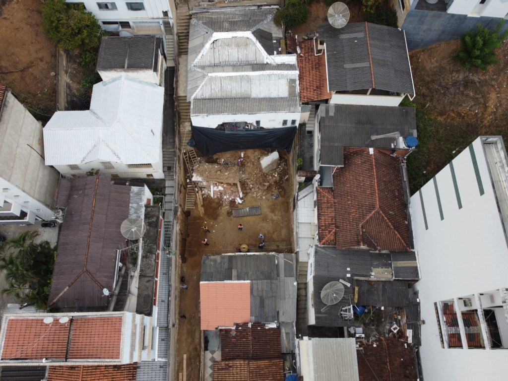 Parte de casa desaba em Colatina (Foto: Prefeitura de Colatina)