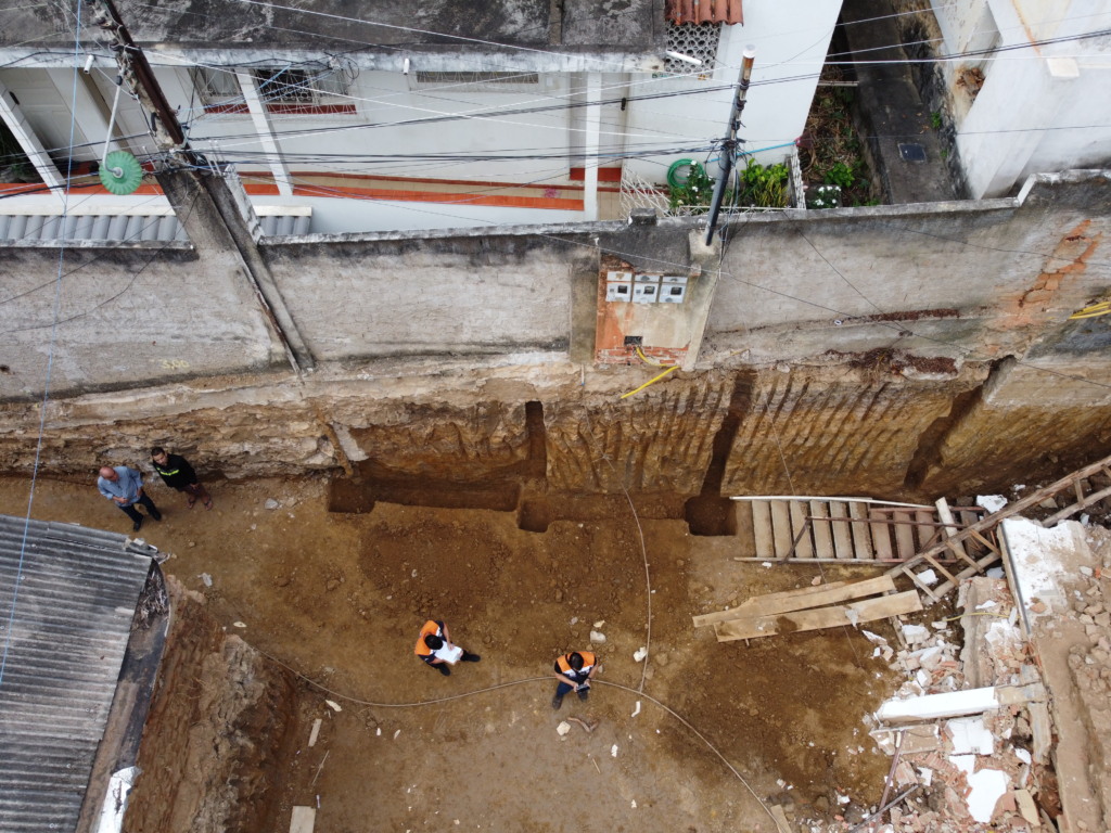 Parte de casa desaba em Colatina (Foto: Prefeitura de Colatina)