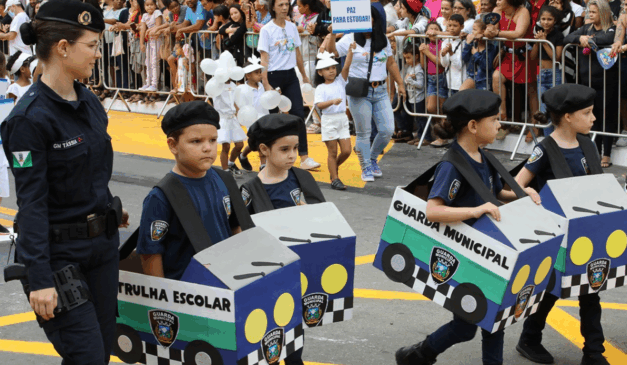 Desfile Cívico-militar em Cariacica