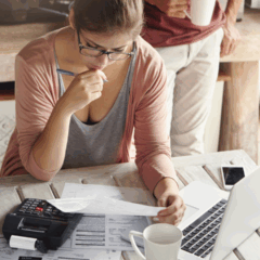 Mais de 35 milhões de brasileiros têm pendências com bancos. Foto: Freepik
