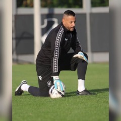Goleiro Fernando Henrique no treino do Rio Branco