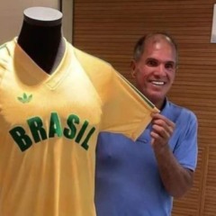 Geovani Silva com a camisa da seleção brasileira olímpica