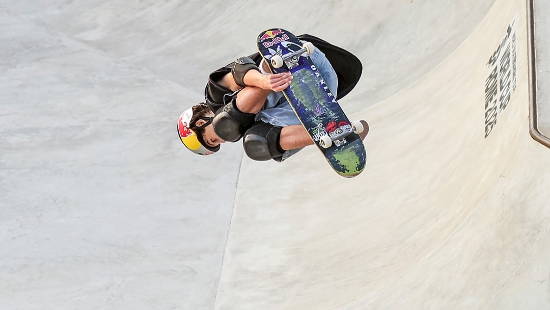 Gui Khury acerta o primeiro 900º do skate park