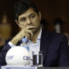 Presidente da FES, Gustavo Vieira, em assembleia da CBF