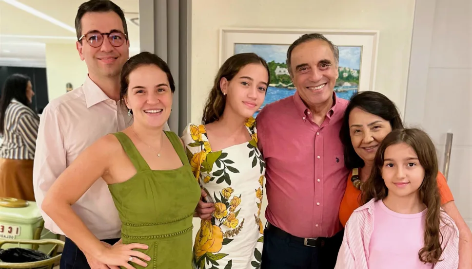 Um jantar e tanto em torno dos aniversariante do mês