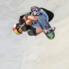 Gui Khury acerta o primeiro 900º do skate park