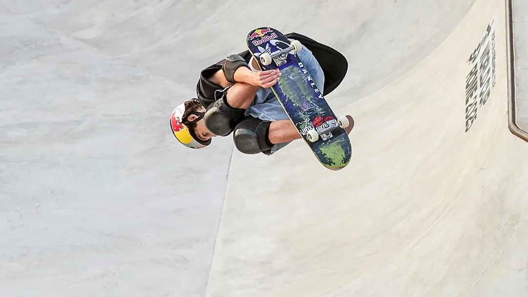 Gui Khury acerta o primeiro 900º do skate park