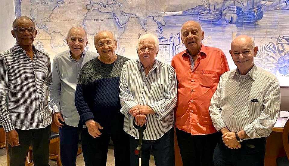 Clube dos Legais em almoço de alta confraternização e casa cheia