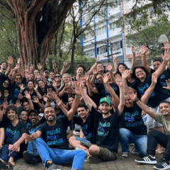 Integrantes da Igreja A Família Abençoada, no Centro