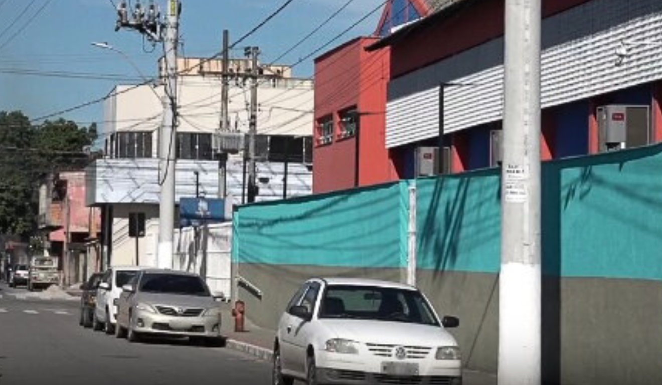 Mãe de aluno é presa por furtar celular de pedagoga em escola de Vila Velha