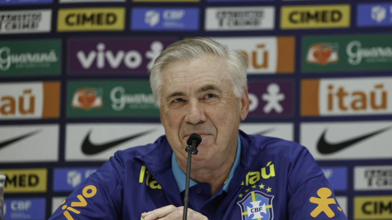 Coletiva do técnico Carlo Ancelotti.