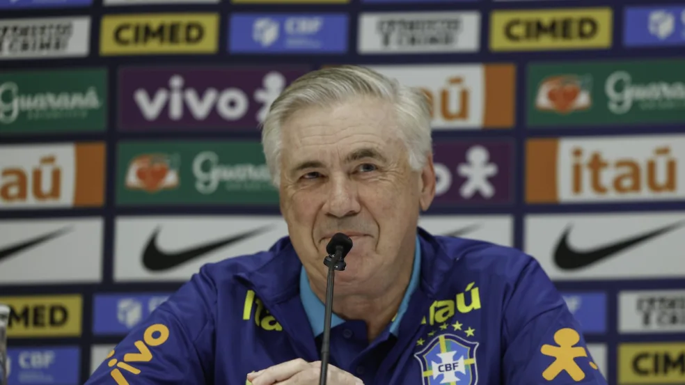 Coletiva do técnico Carlo Ancelotti.