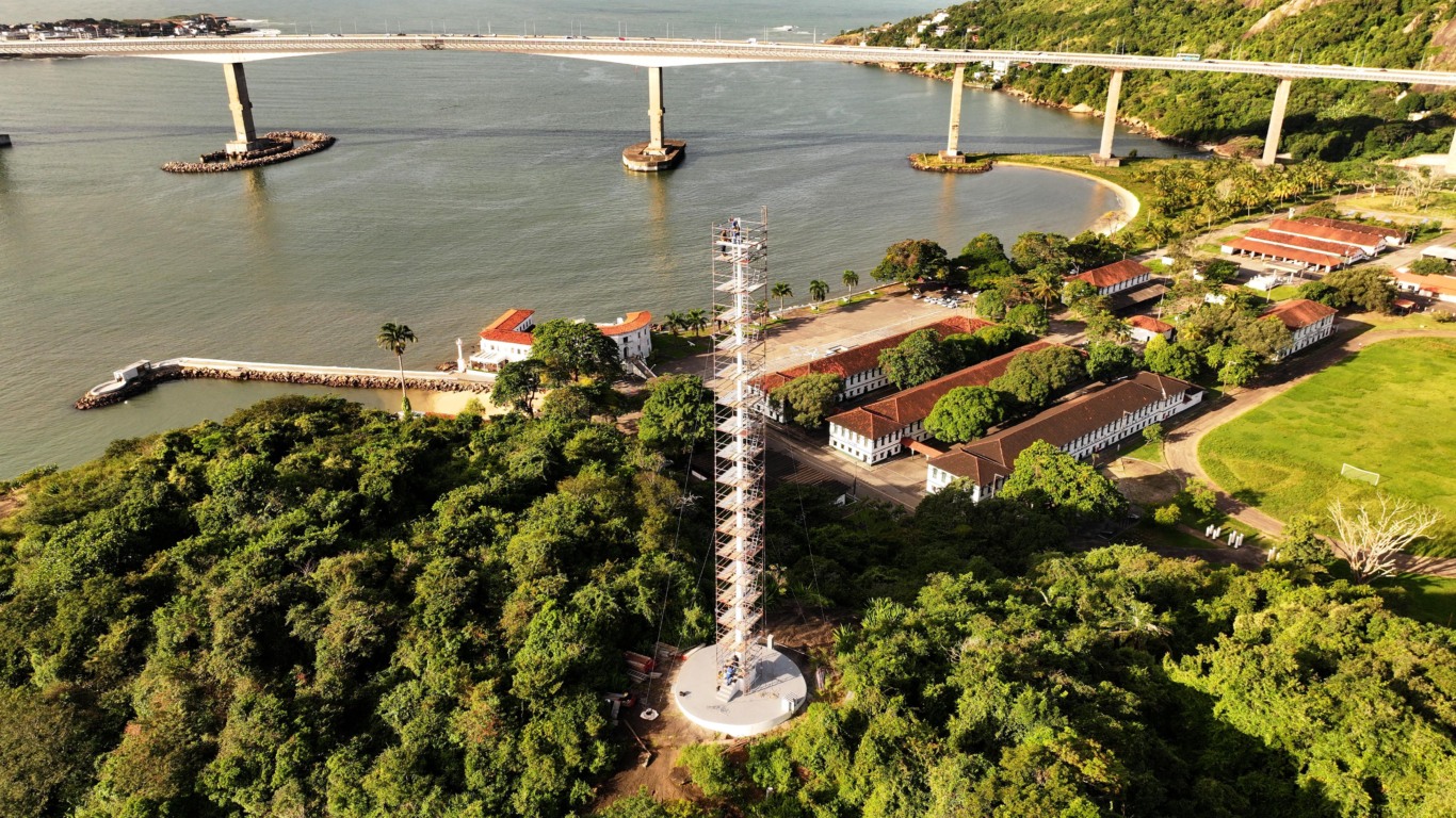Reforma do mastro do exercito parque da Prainha
