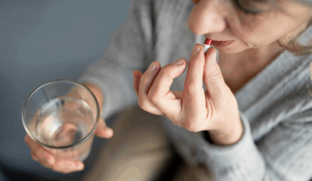 A suplementação, aliada à pratica regular de exercícios e uma alimentação saudável, é essencial para para a saúde e qualidade de vida