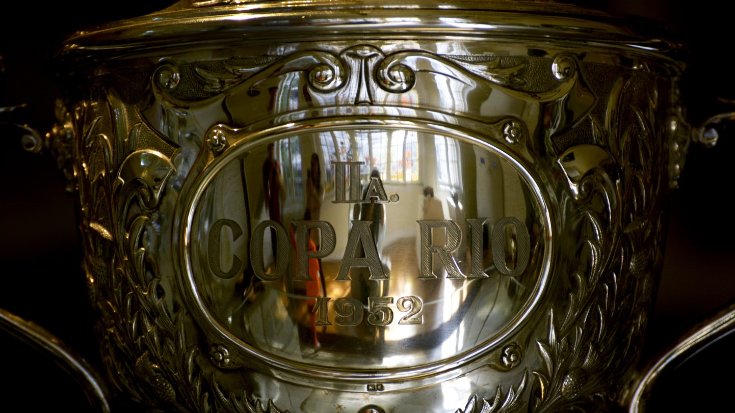 roféus 20.08.2015 Rio de Janeiro, RJ - Brasil - 20/08/2015 - Laranjeiras - Ensaio fotográfico na Sala de Troféus do Fluminense. Foto de Mailson Santana/Fluminense F.C.