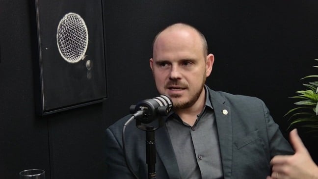 Fabrício Cambruzzi acredita no relacionamento "olho no olho" para aumentar número de agências no Estado. Crédito: Reprodução de TV
