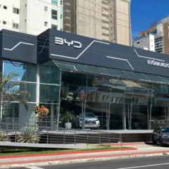 BYD lidera vendas de carros em Vitória e acelera expansão no interior com cinco novas lojas