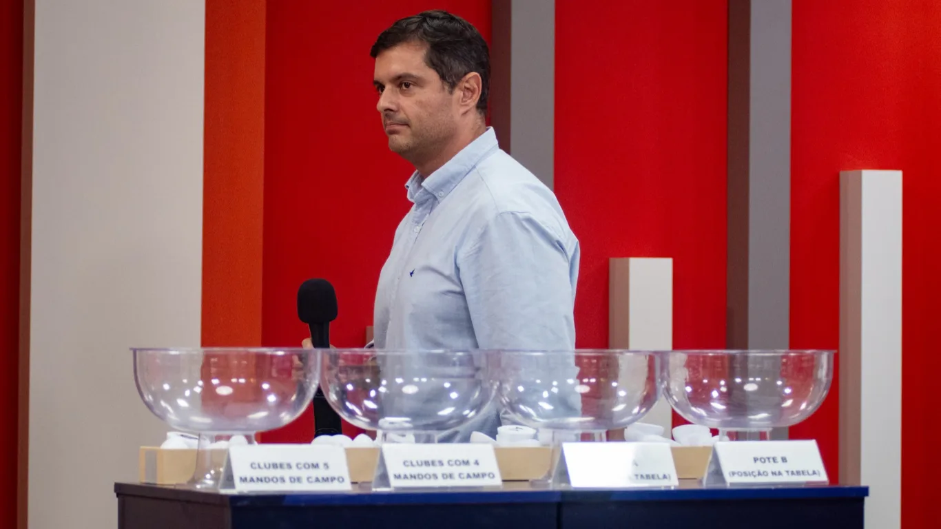 Presidente da Federação de Futebol do ES (FES), Gustavo Vieira