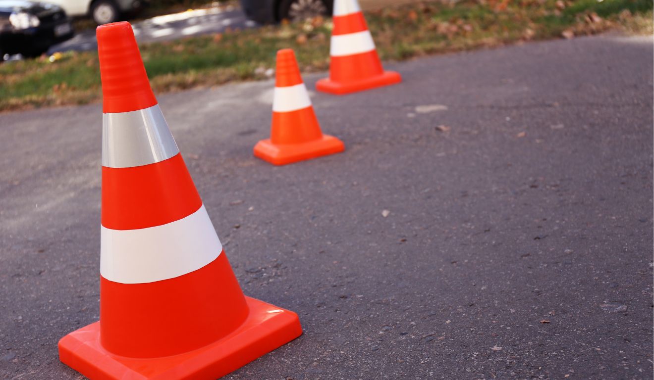 cones interdição de trânsito