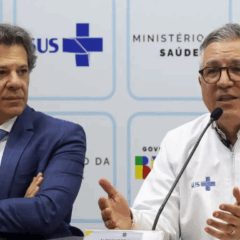 Ministros Fernando Haddad e Alexandre Padilha anunciaram novidade (Foto: Antonio Cruz/Agência Brasil)