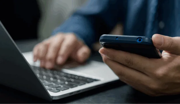 Celular e computador
