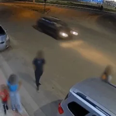 Família teve carro roubado