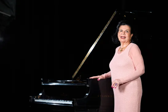 A cantora Natércia Lopes (Foto: Vitor Machado/Coluna Pedro Permuy)