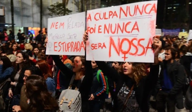 Manifestação de mulheres contra o estupro