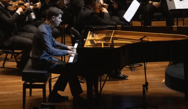 Estêvão Medeiros Gomes vai apresentar o "Concerto Especial: Os 27 Estudos de Chopin" (Foto: Divulgação)
