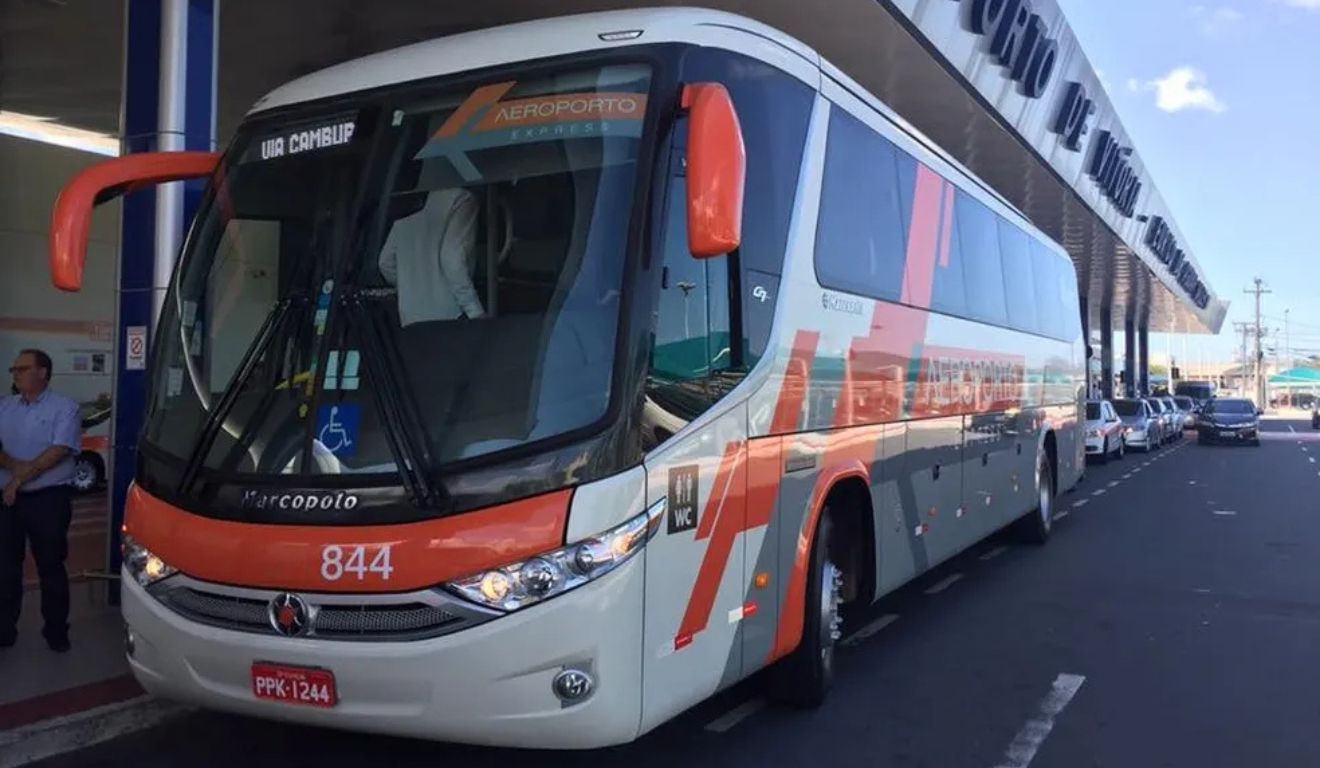 ônibus da Alvorada que sai do Aeroporto para Guarapari