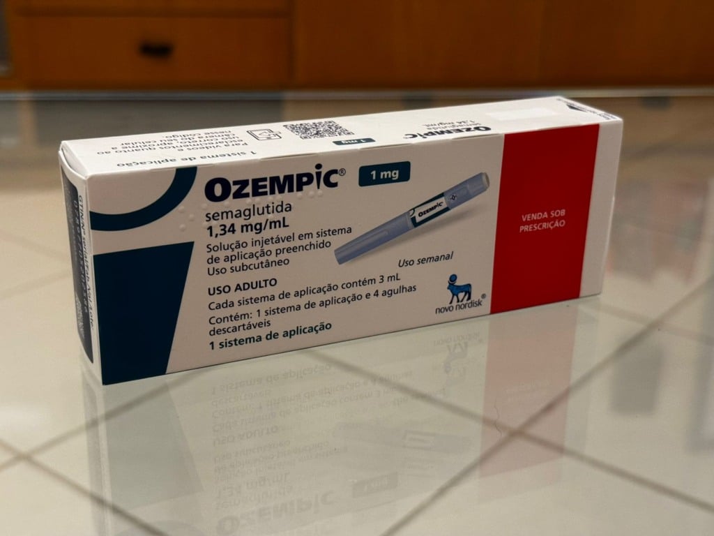 Imagem mostra a caneta emagrecedora Ozempic (semaglutida), usada para emagrecer (Foto: Pedro Permuy)