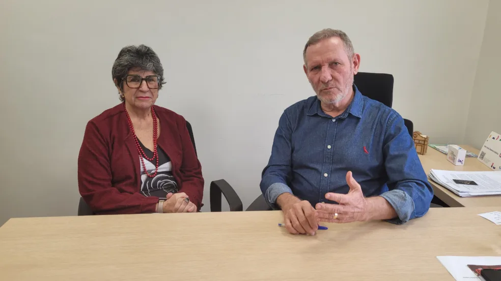 Os deputados estaduais petistas Iriny Lopes e João Coser (foto: Fabi Tostes)  