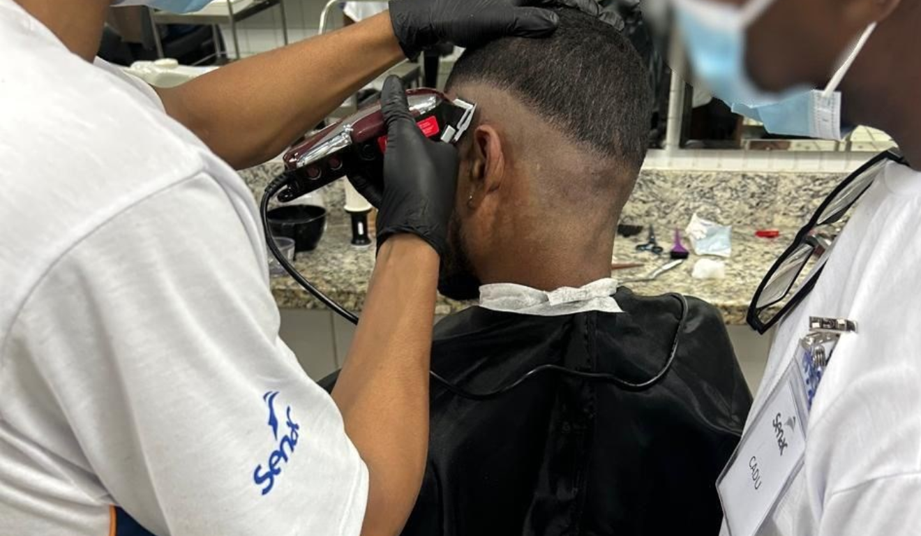 Curso de Barbeiro ao sistema prisional (Divulgação: Governo do ES)