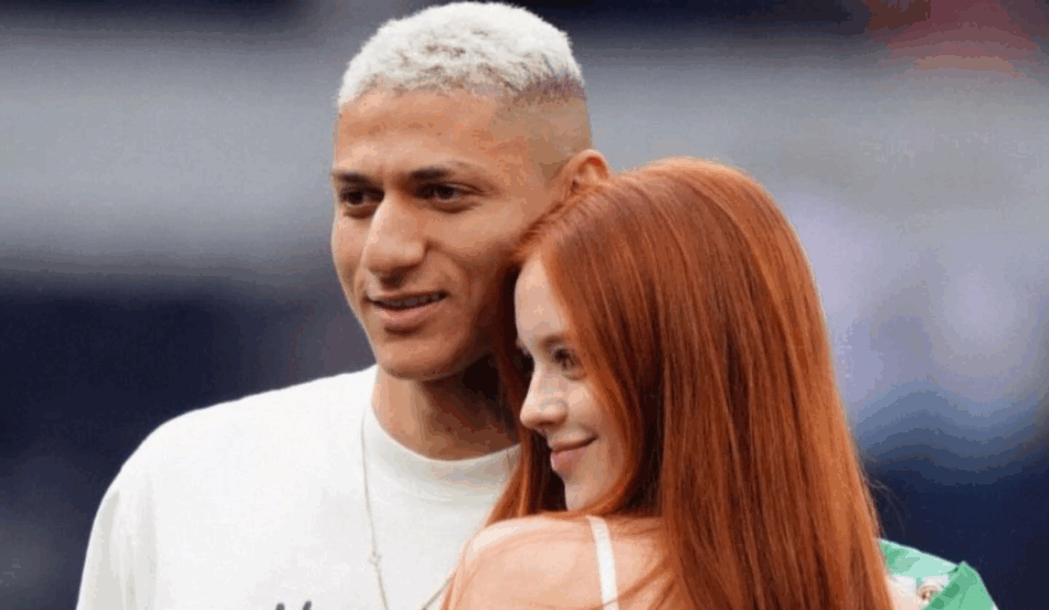 Amanda e Richarlison juntos no estádio do Tottenham Foto/Reprodução: Instagram @richarlison e @amandinha.ad