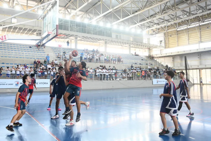 Ginásio Tancredão recebe jogo de basquete,