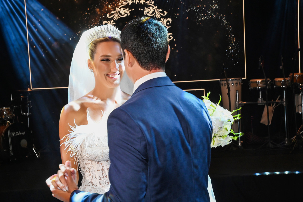 Casamento de Vickie White e João Thomaz, na Catedral e Le Buffet Master (Foto: Cloves Louzada)