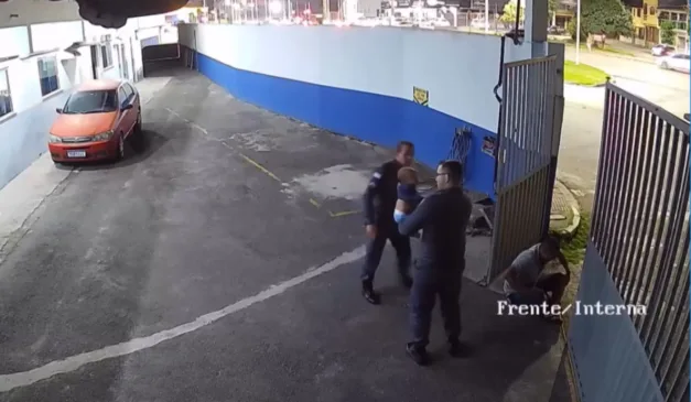 Bebê Heytor foi salvo pelo cabo Valli no último domingo (01). Foto: Reprodução/ TV Vitória