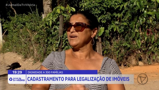 Famílias em Cariacica participam de cadastramento para receber escritura dos imóveis