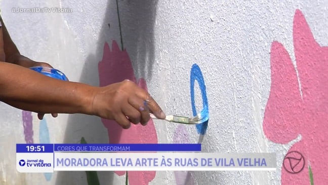 Dona Maria revitaliza pracinha com mural de esperança e paz