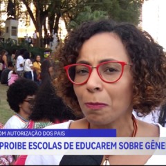 Mães divididas sobre lei que limita discussão de diversidade nas escolas