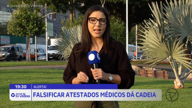 Técnica de enfermagem é presa por falsificação de documentos médicos
