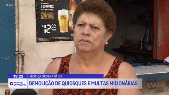 Demolição de quiosques em Jacaraípe gera polêmica e dívidas