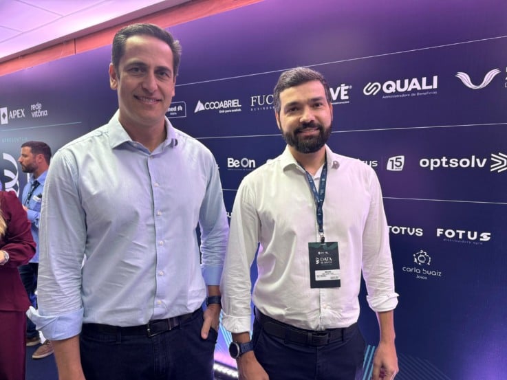 Davi Wescley, superintendente comercial da Rede Vitória, e Bruno Fardin, diretor executivo da Blue Terminals, no Data Business Indústria + ESG